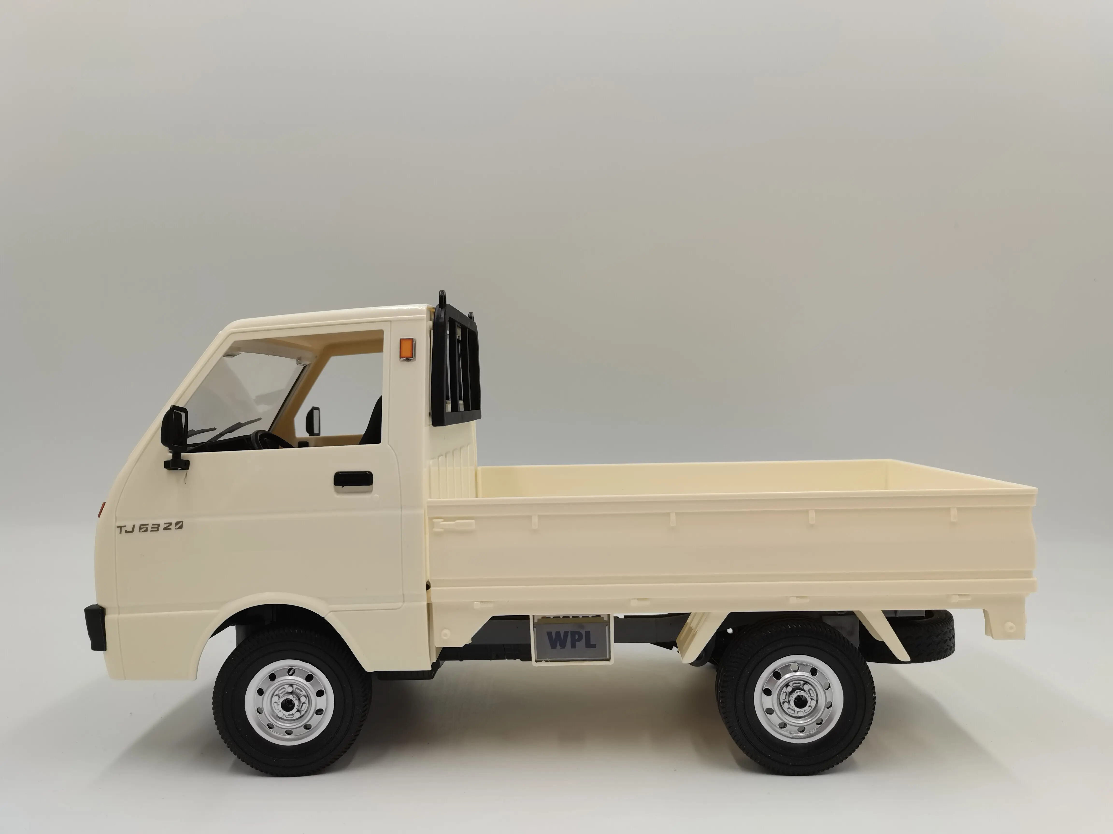 2023 new 1:10 Scale Proportional Simulation RC Van Car Model Toy WPL D22 Rechargeable mini vehicle rc model