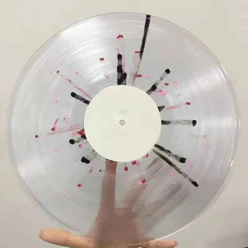 Цвет брызг в прозрачной виниловой записи