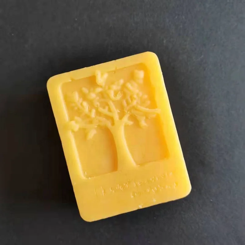 Cosmetic Grade Beeswax Pellets/Granule Organic Pure Natural Bees Wax Yellow Color for Bulk