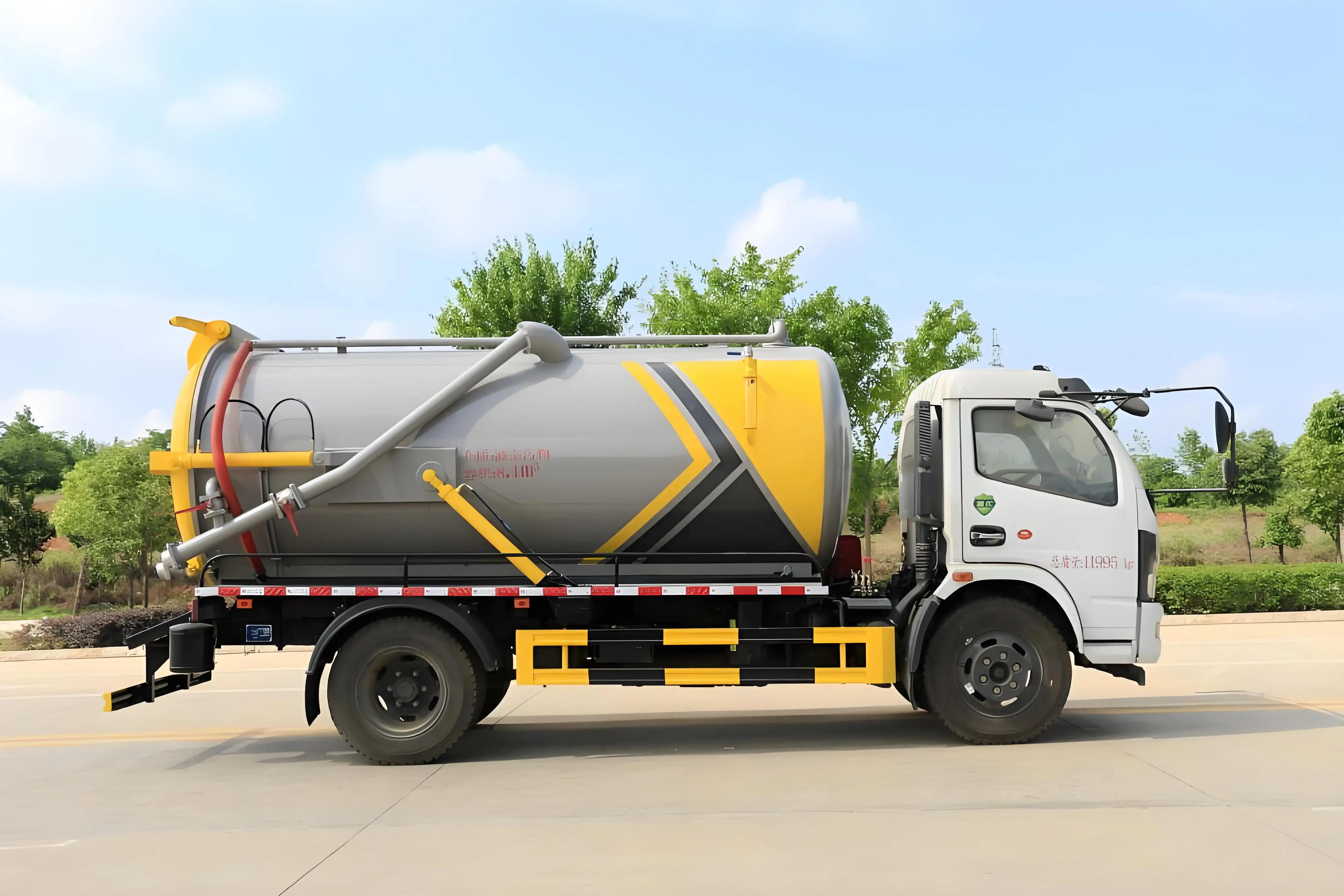Dongfeng Frica 8 кубометров канализации коммунальные трубы дноуглубительные машины всасывающий автомобиль