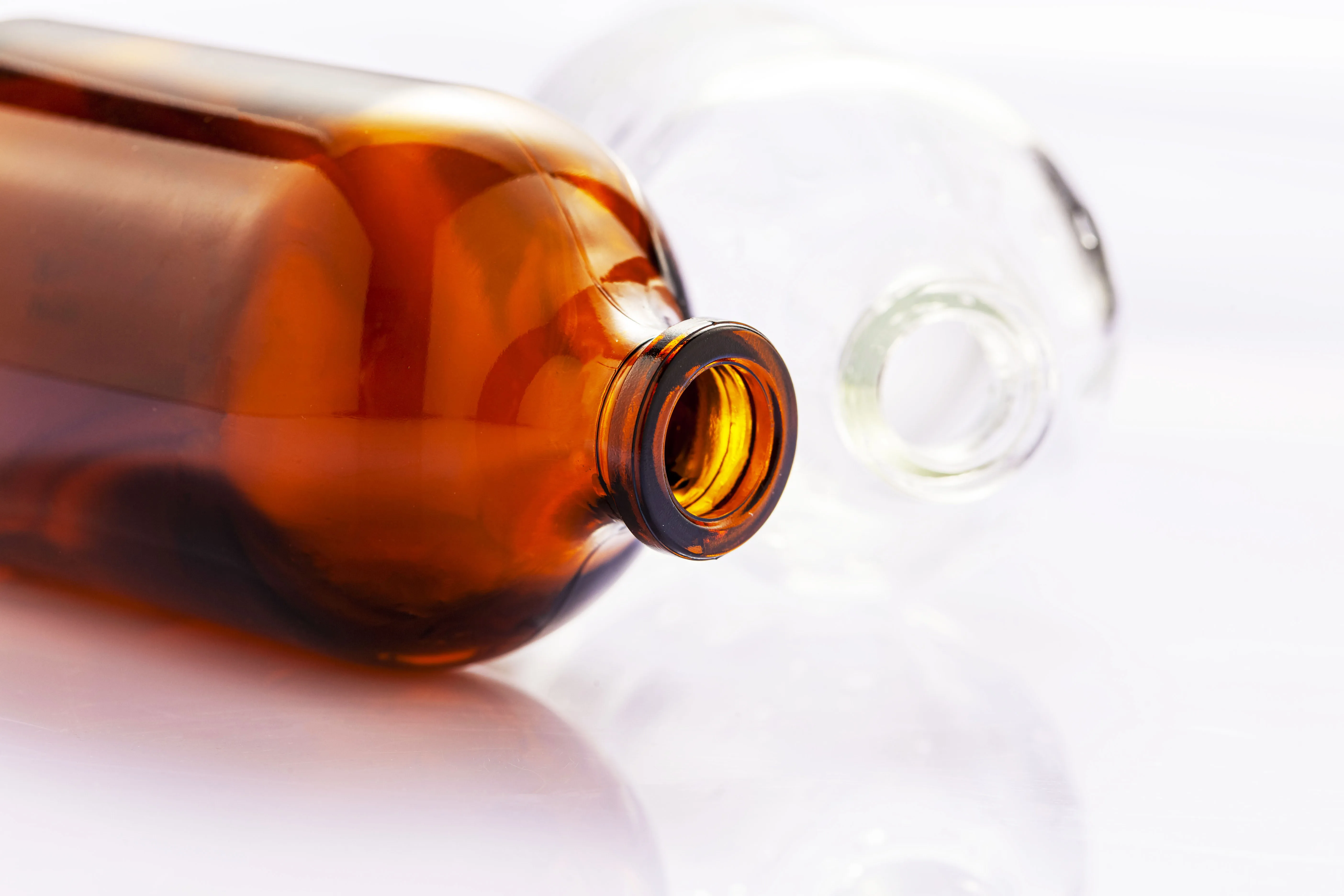 Sterile 50ml 100ml 250ml 500ml amber clear injection infusion molded glass vial bottle for pharmaceutical liquid medicine