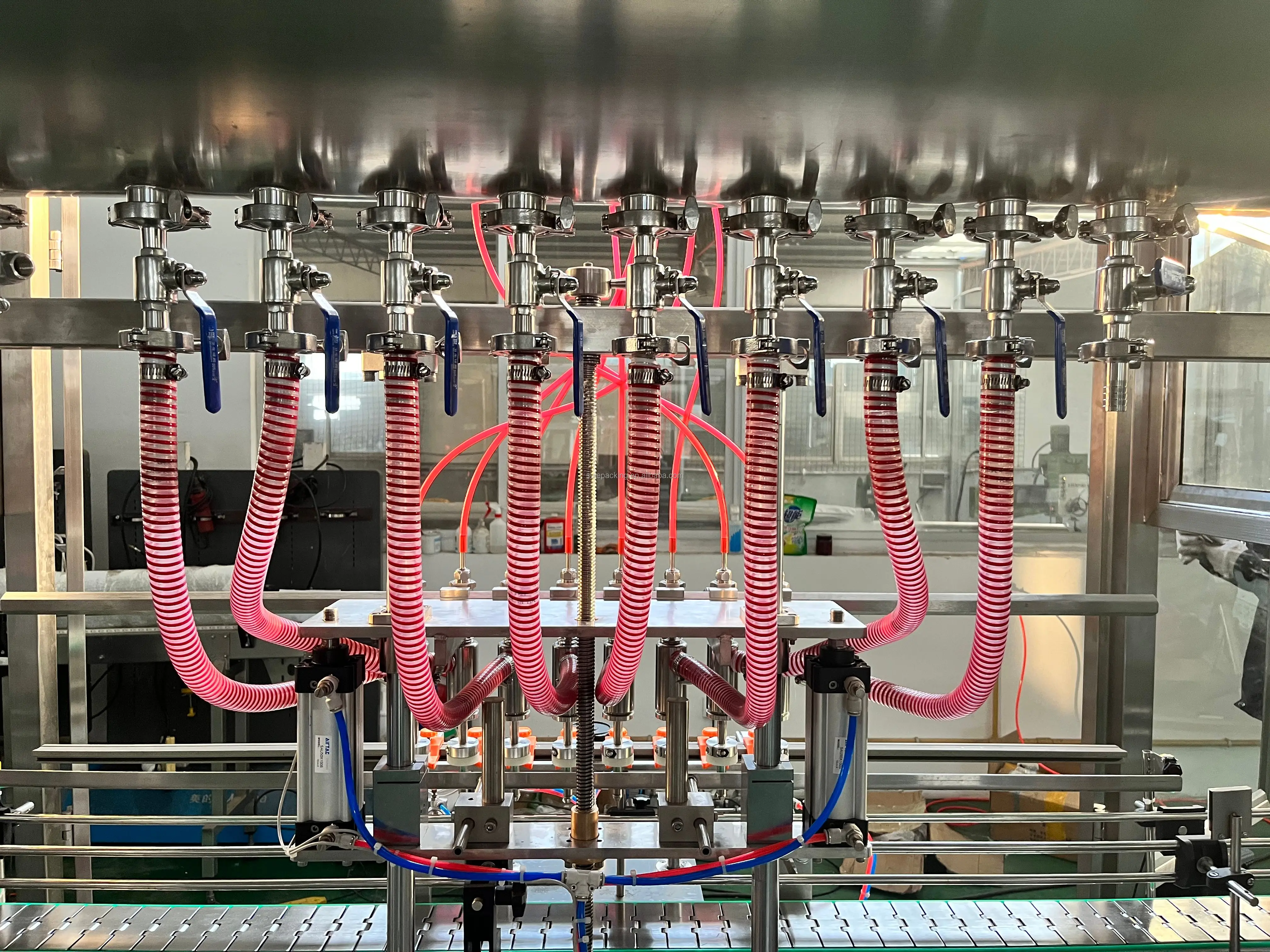 Hot sale new glass bottle juice drinks skincare category cleaning products filling machine CE certificatie