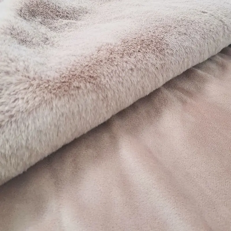OEM 100% polyester super soft silky sofa bed blanket extra soft fluffy thick mink fur bedding plush blankets for winter