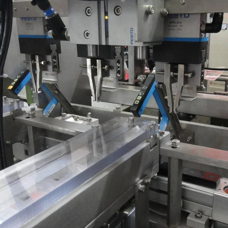 Easy To Operate Pharmaceutical Liquid Antibiotic IV Infusion Bag Filling Machine