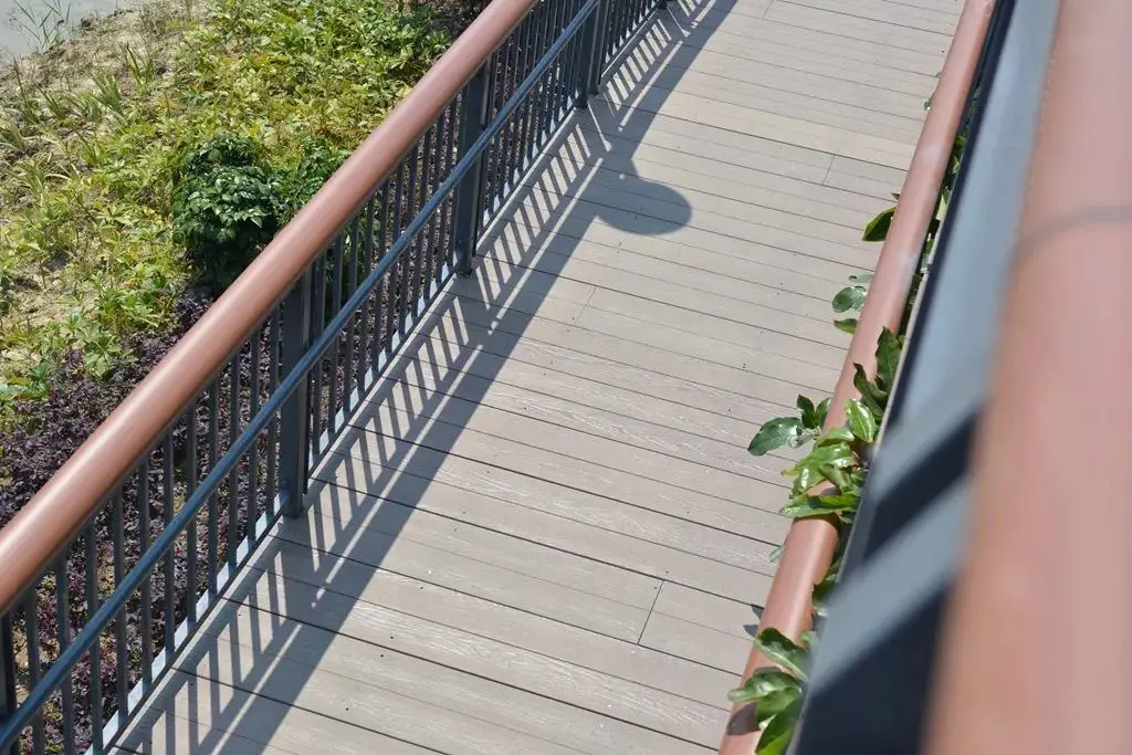 Brushed Finish Fiber Cement Board for Villa Application Decking-Covered Park County Park Boardwalk Decking