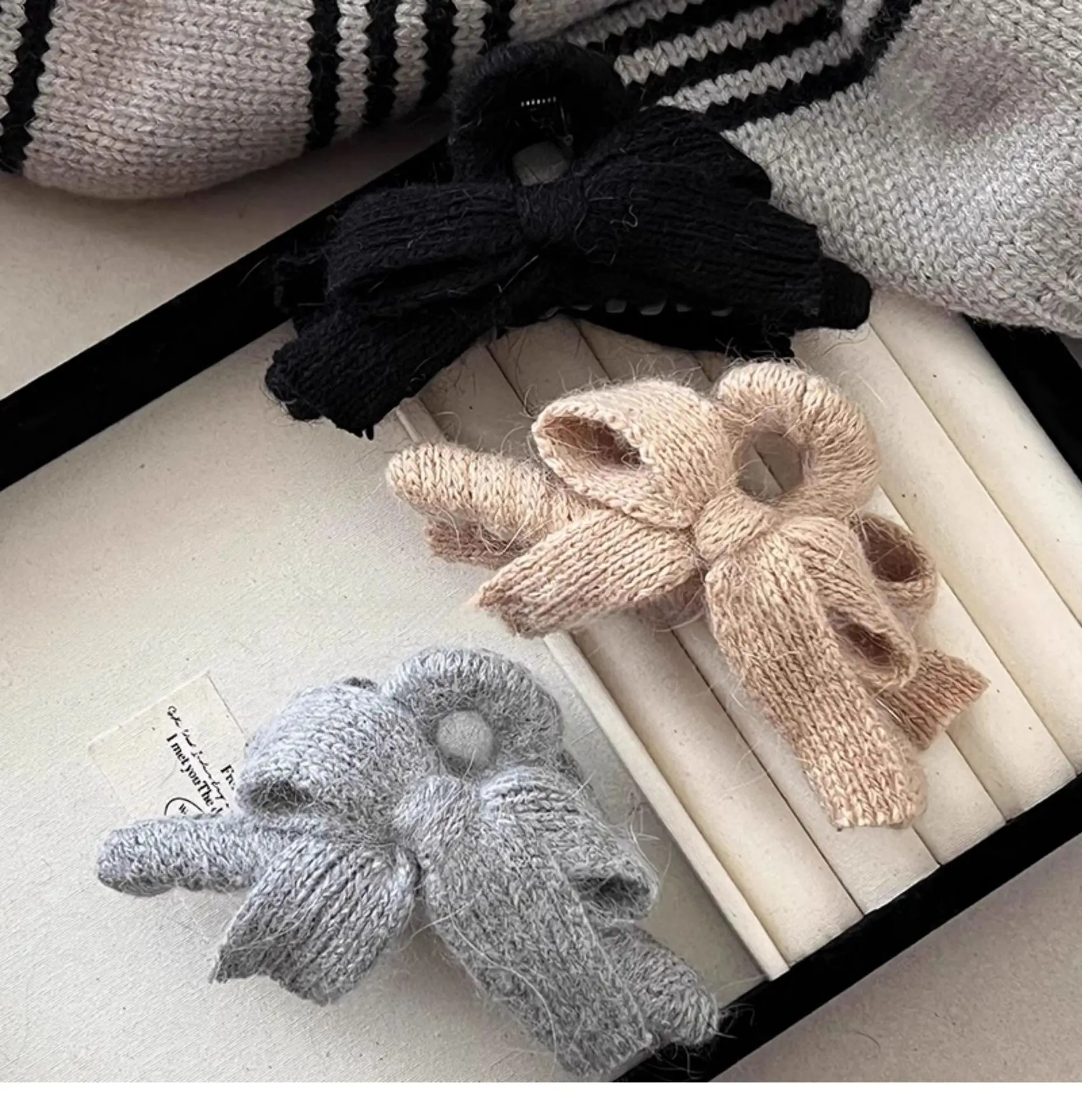 New Autumn And Winter Sweet Hair Accessories Back Head Shark Clip Knitted Bowknot Hair Claw For Women Bow Claw Clip