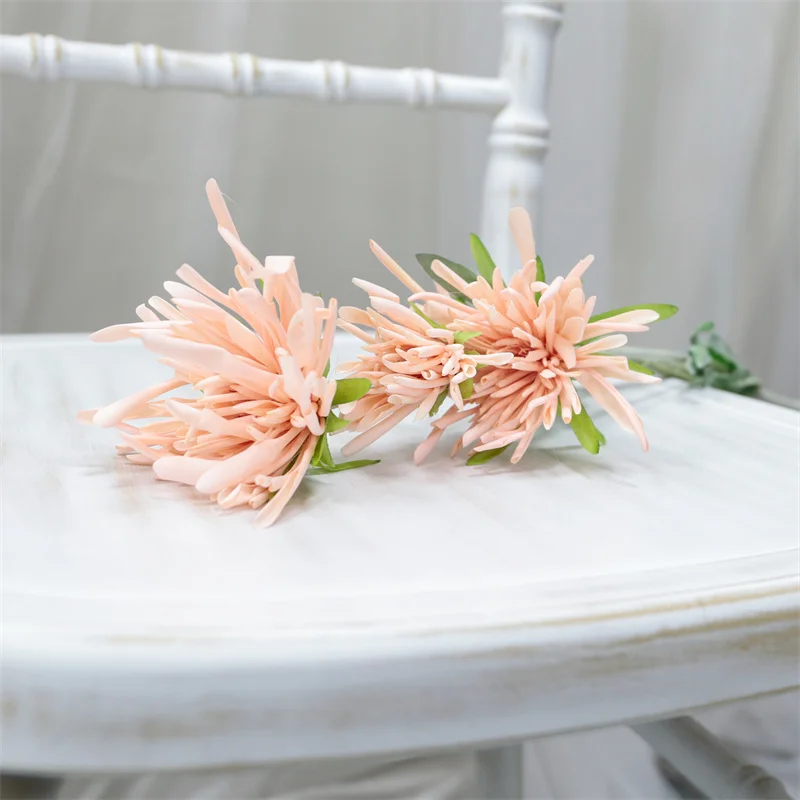 Luckygoods JH230047 Wholesale 3head Artificial Floral Chrysanthemum Real Touch Artificial Flower For Home Wedding Decoration