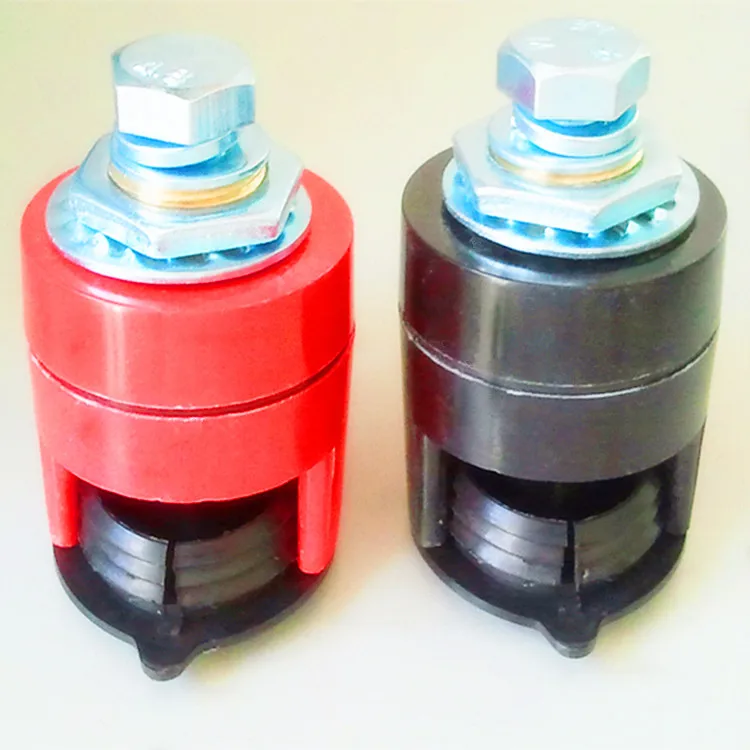 Красная и черная кабельная розетка сварочного аппарата KDZ120