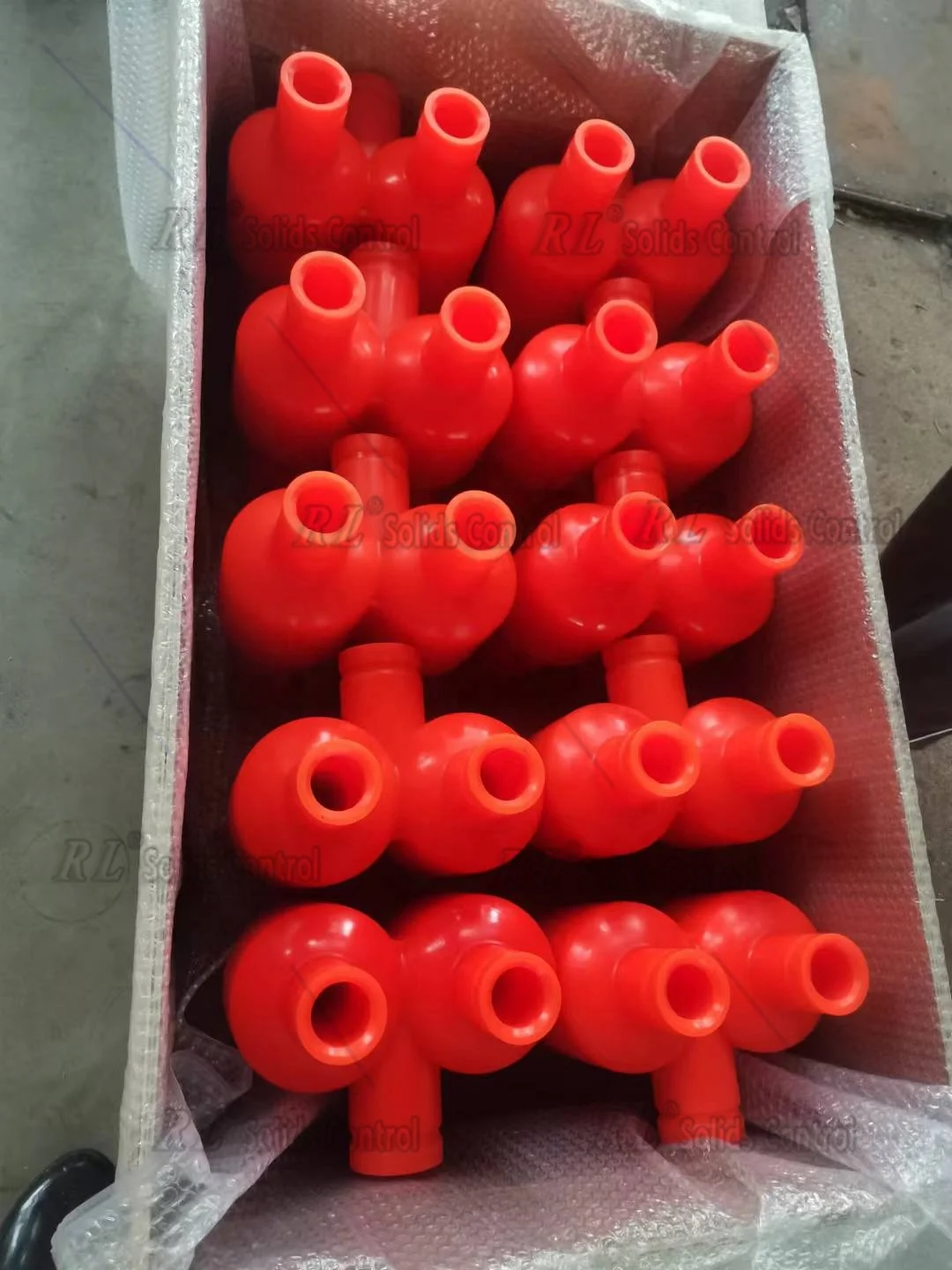 Manufacture of polyurethane dual channel liquid rotary separator