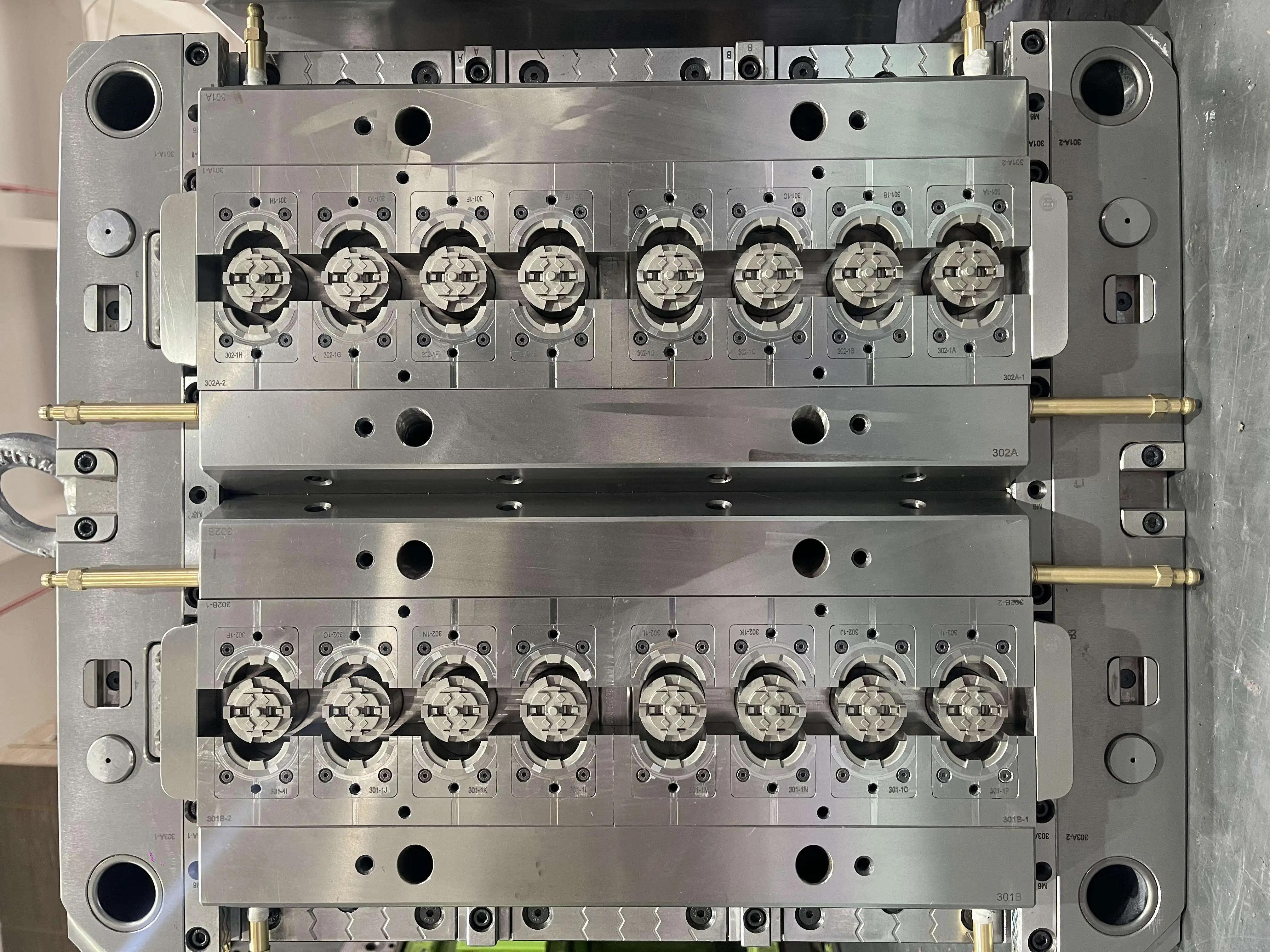 Customize Plastic Injection Mold Electronic Parts Injection Molding One Step Service Mould Factory in Shenzhen