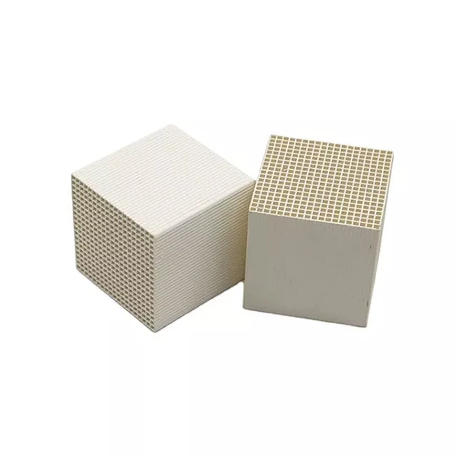 Rapid Heat Transfer Honeycomb Ceramic Tower Packing For Heater Gas Accumulator