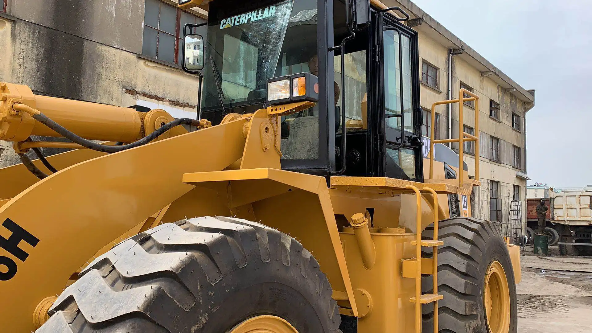 
Used Wheel Loader 966H used payLOADER 
