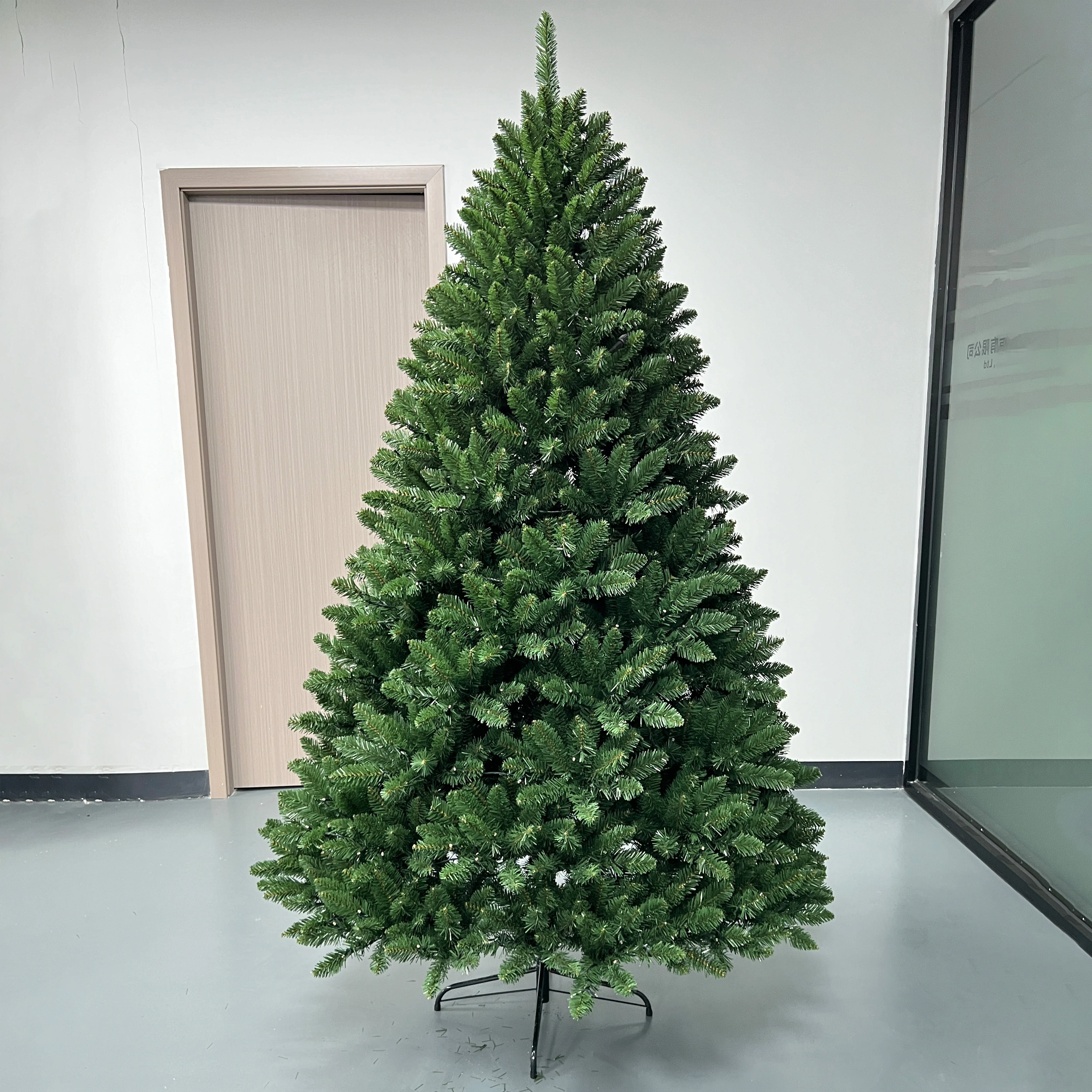 2024 best seller 6FT Basic Fir Christmas Tree Leaf Dense Thick PVC For Party Indoor and outdoor decoration