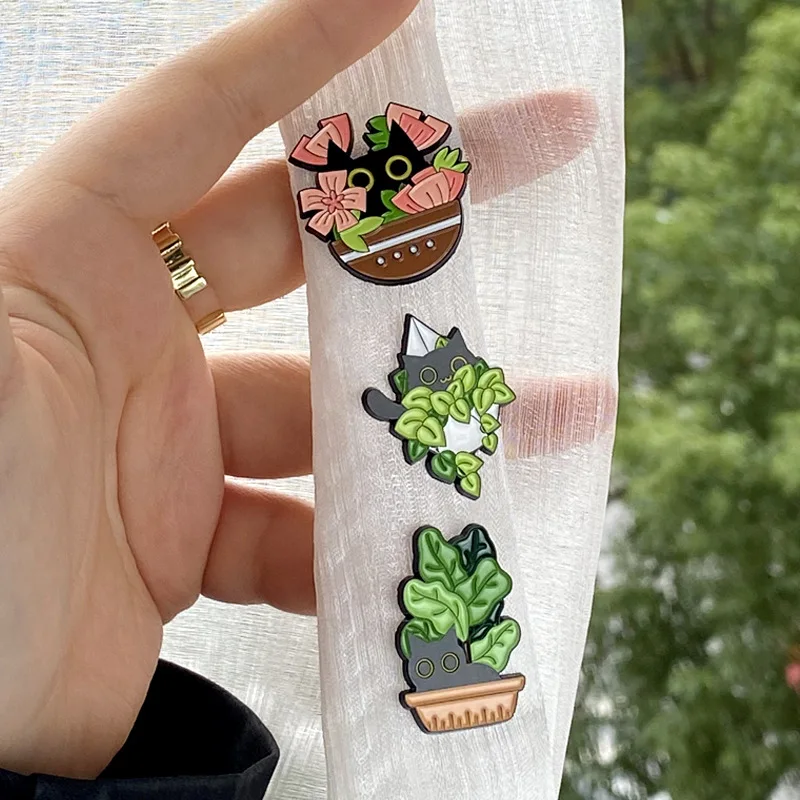 Wholesale Black Cat Brooch Custom Cat in Green Potted Plant Cute Fun Metal Cartoon Lapel Badge Soft Enamel Pin Bag Accessories