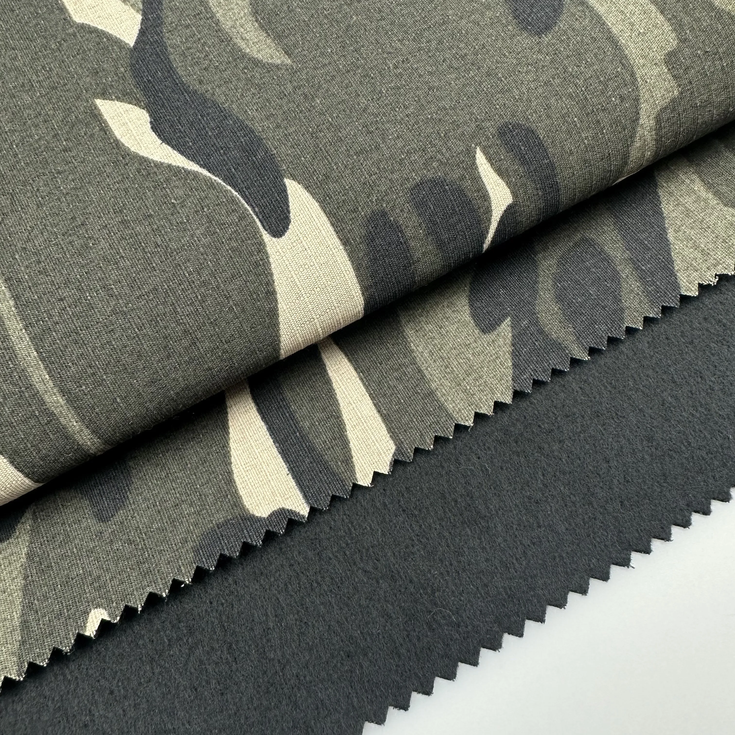 Wholesale Warm Camo Compound Ripstop 80%Polyester/20%cotton Camouflage Greta Printed Fabric For Jacket
