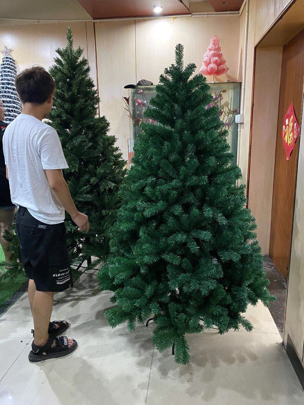 Manufacturer Customized Home Christmas Decoration High Quality 210 cm Artificial PVC Christmas Tree  With CE ROHS Standard