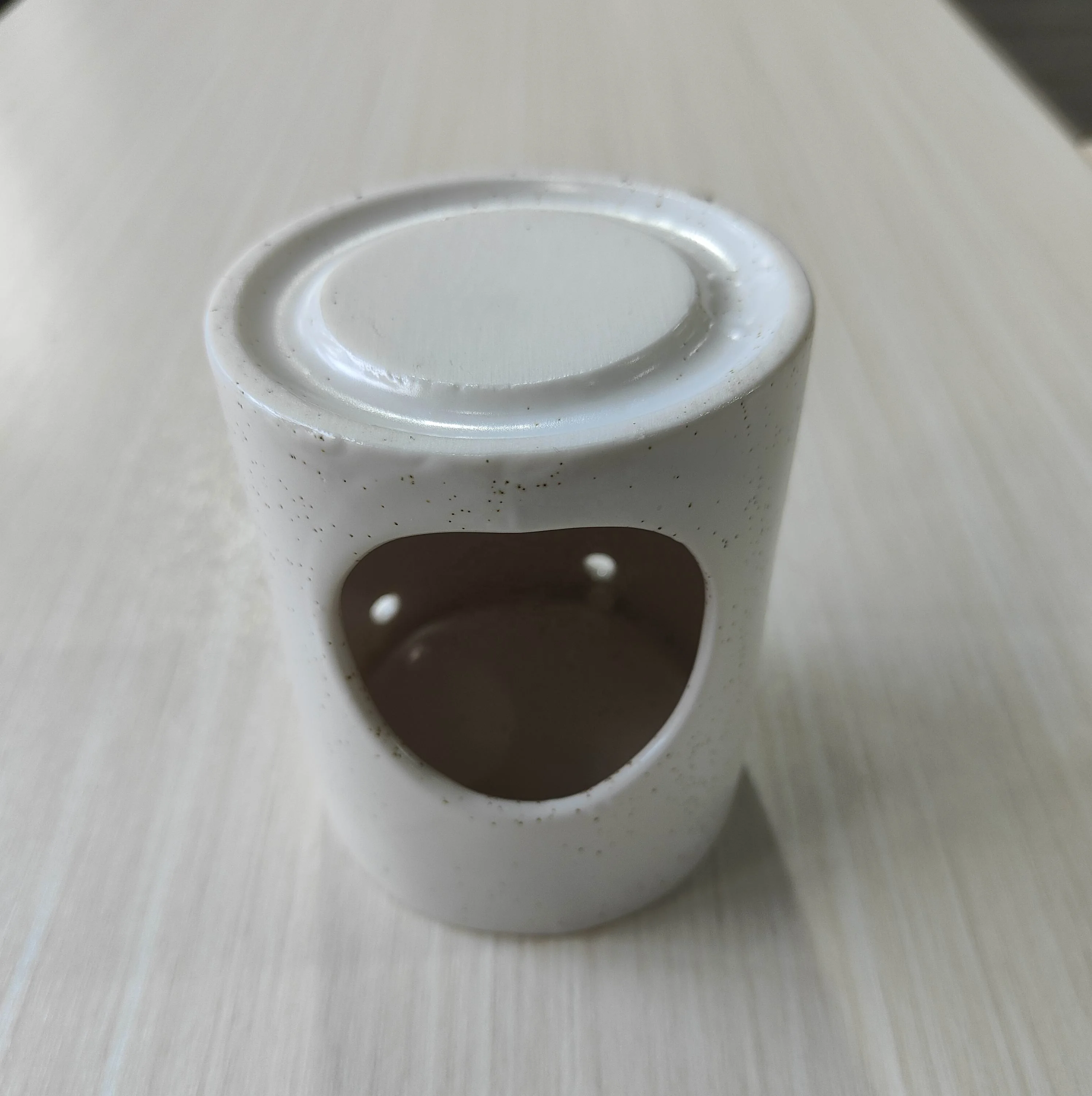 Low Moq Minimalistic Design Ceramic Candle Melt Holder Fragrance Ceramic Wax Warmer Oil Burner