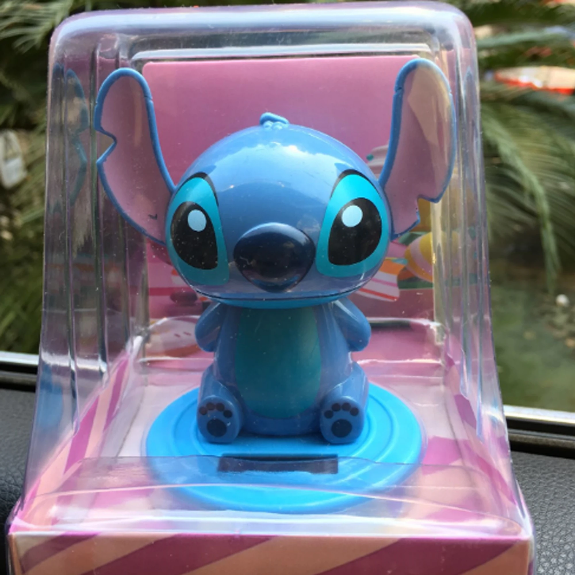 Stitch cartoon solar car doll ornaments cute shaking head doll car accessories