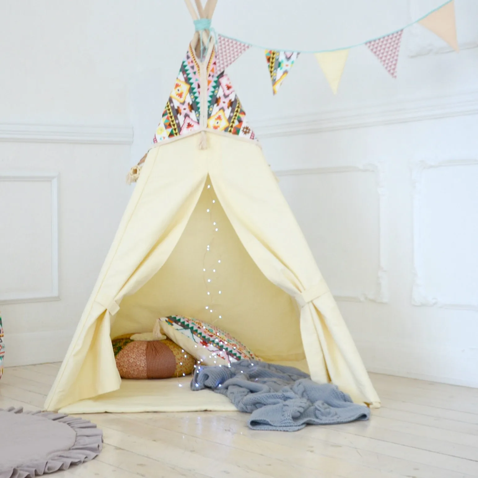 3-8 year old girls playing on party with 100% cotton secure for Girls teepee