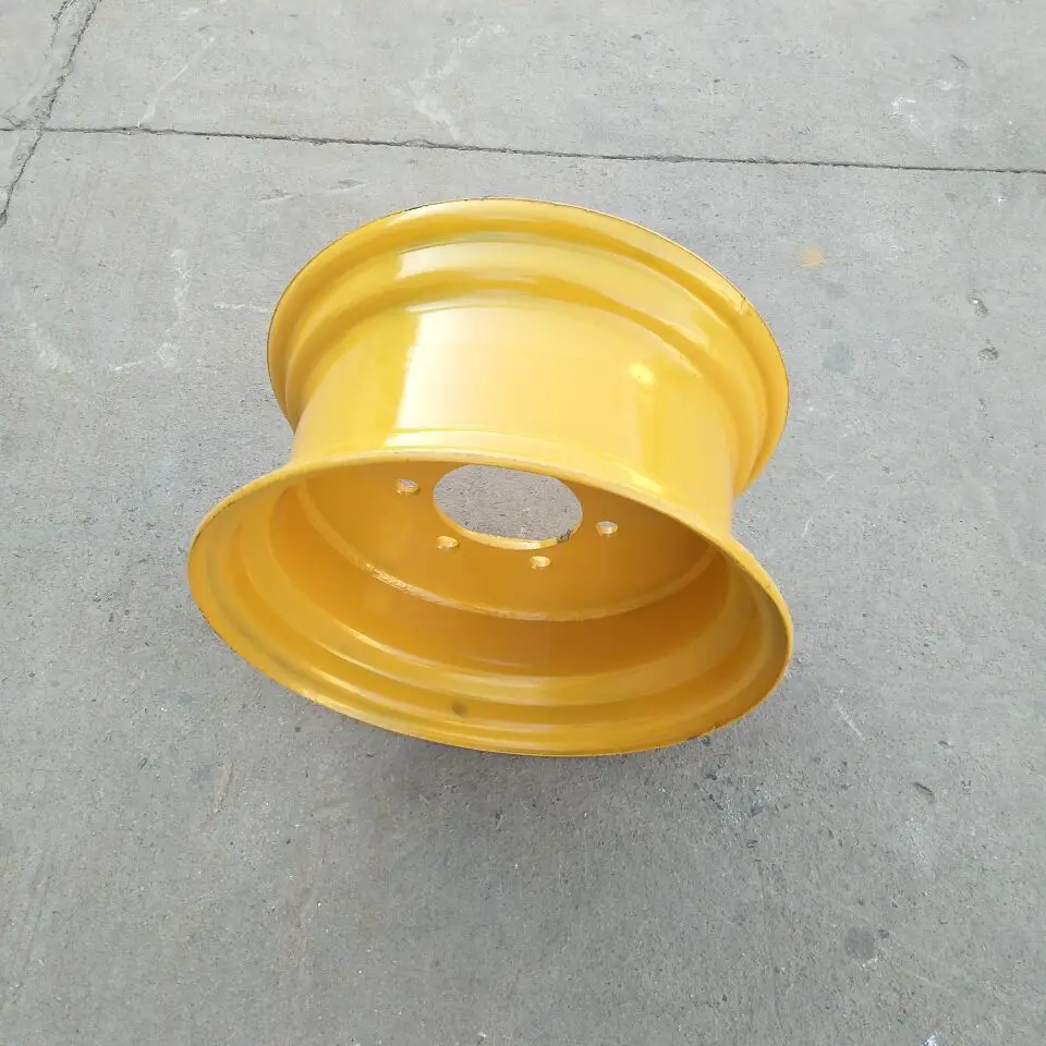 Tubeless heavy truck off road tractor steel wheel rims   w15*28  tractor rims China made IATF16949, ISO45001