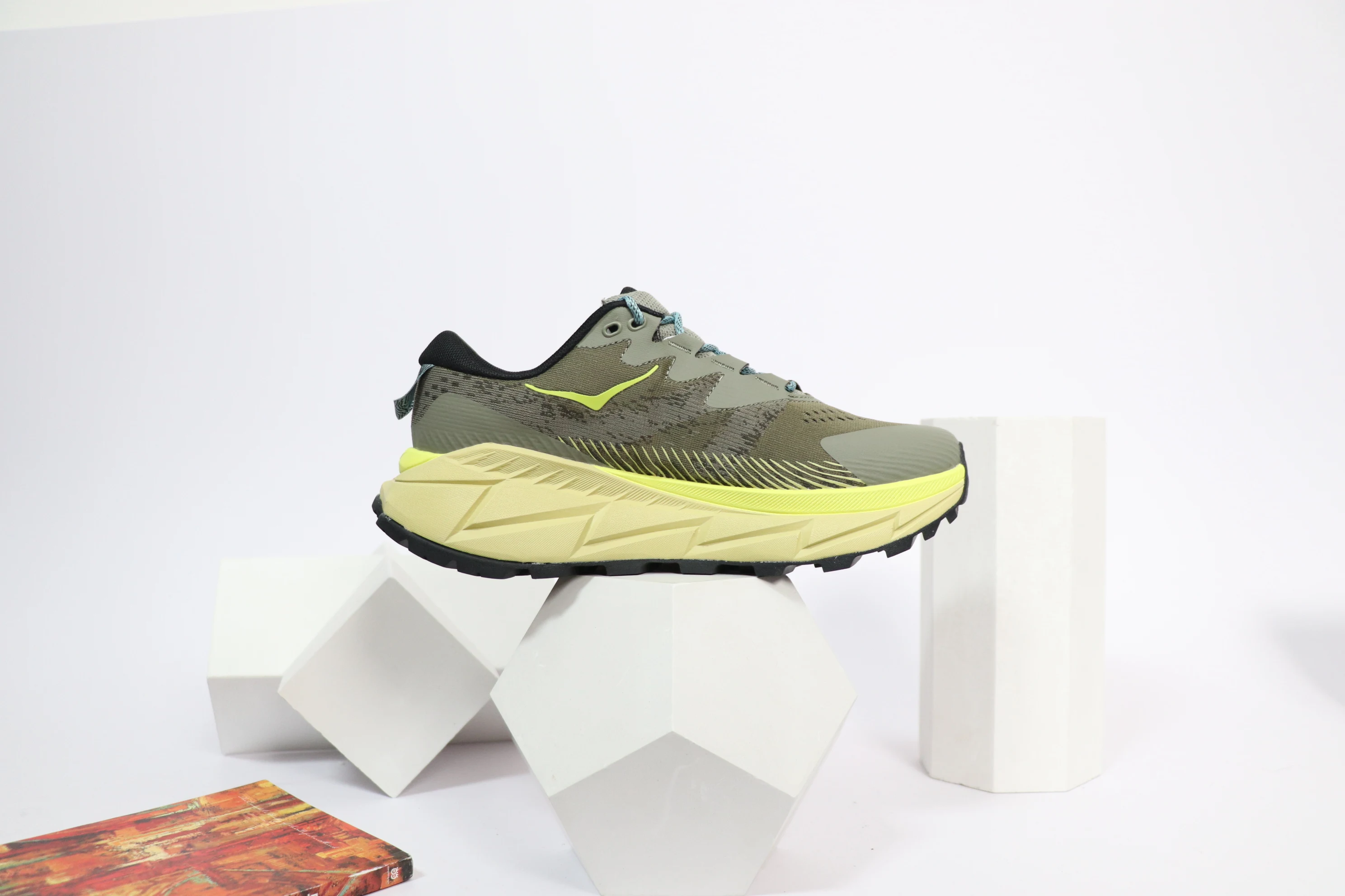 HOKAS ONE Мужские кроссовки для бега с янтарным антрацитом