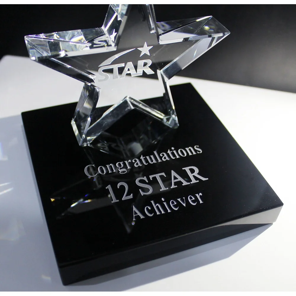 Custom Five-Pointed Star Medal K9 Excellent Employee Award with Black Crystal Base Laser Engraved Glass Souvenirs Gift Trophy