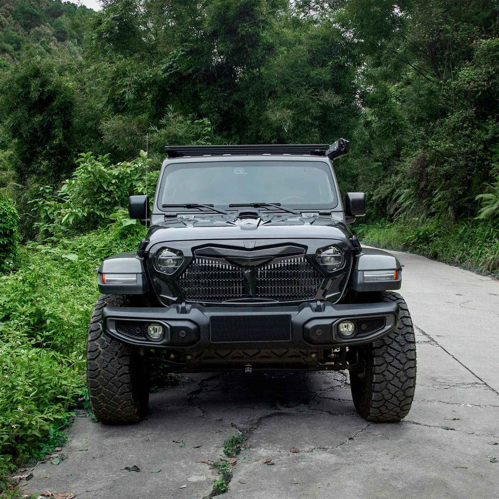 New Grille 2024  For Jeep Wrangler JL  GLADIATOR Pickup  Bright Light  car grille  accessories Offroad parts