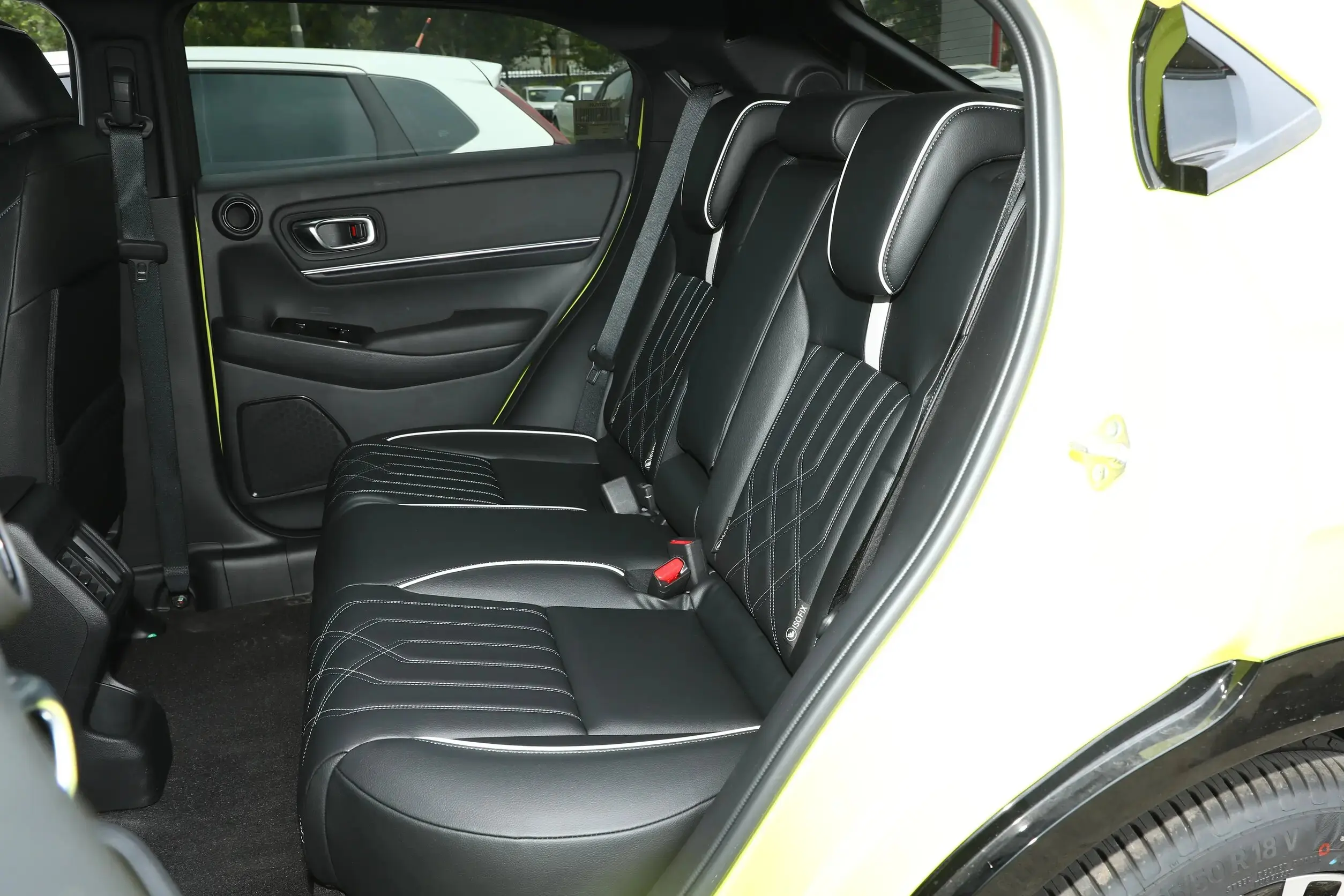 2024 Hondas eNS1 Electric Sedan Mini EV Car with Lithium Battery Auto Gear Box Left Steering