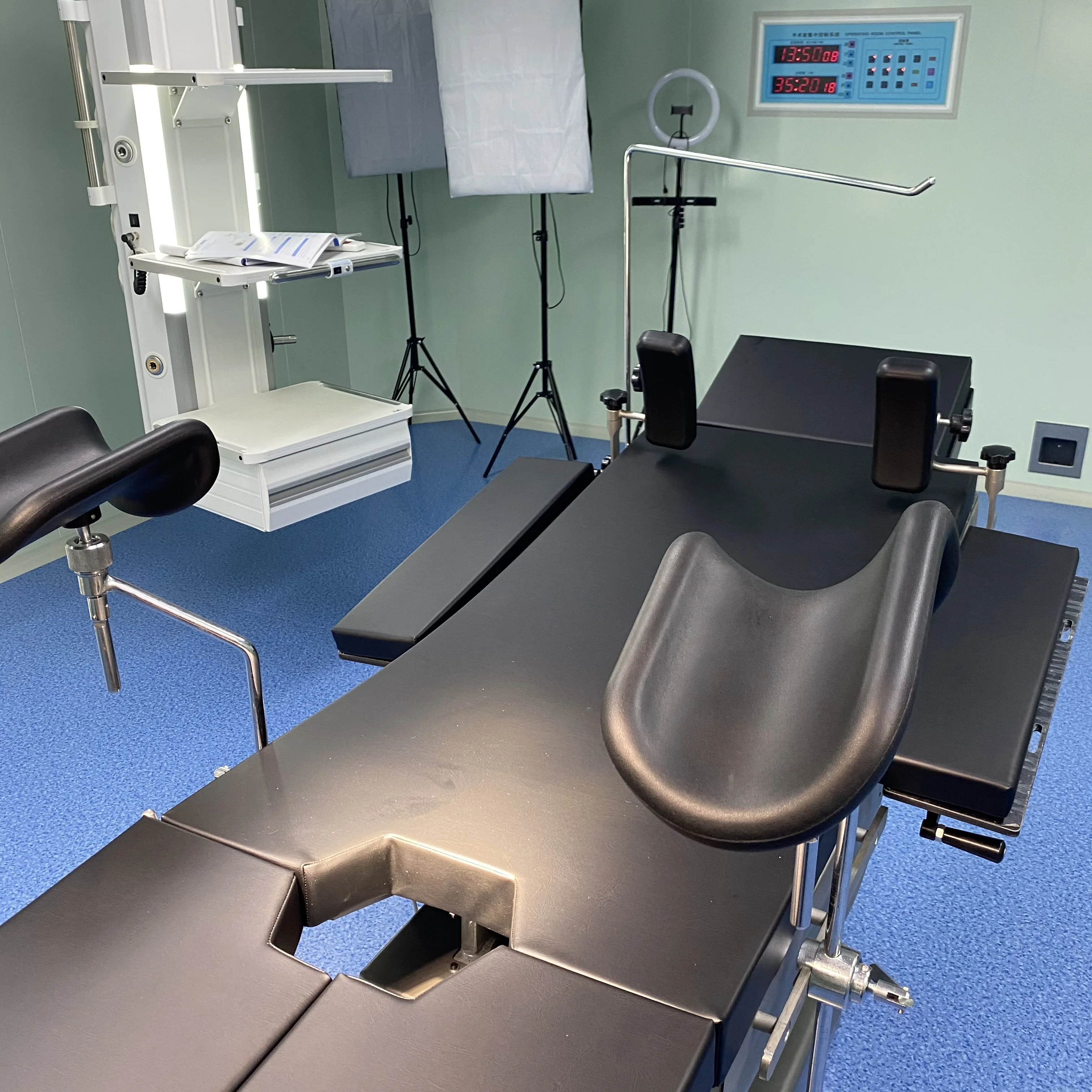 Fluoroscopic Bed Board  Operating Table can do X-Ray Examination Operating Table