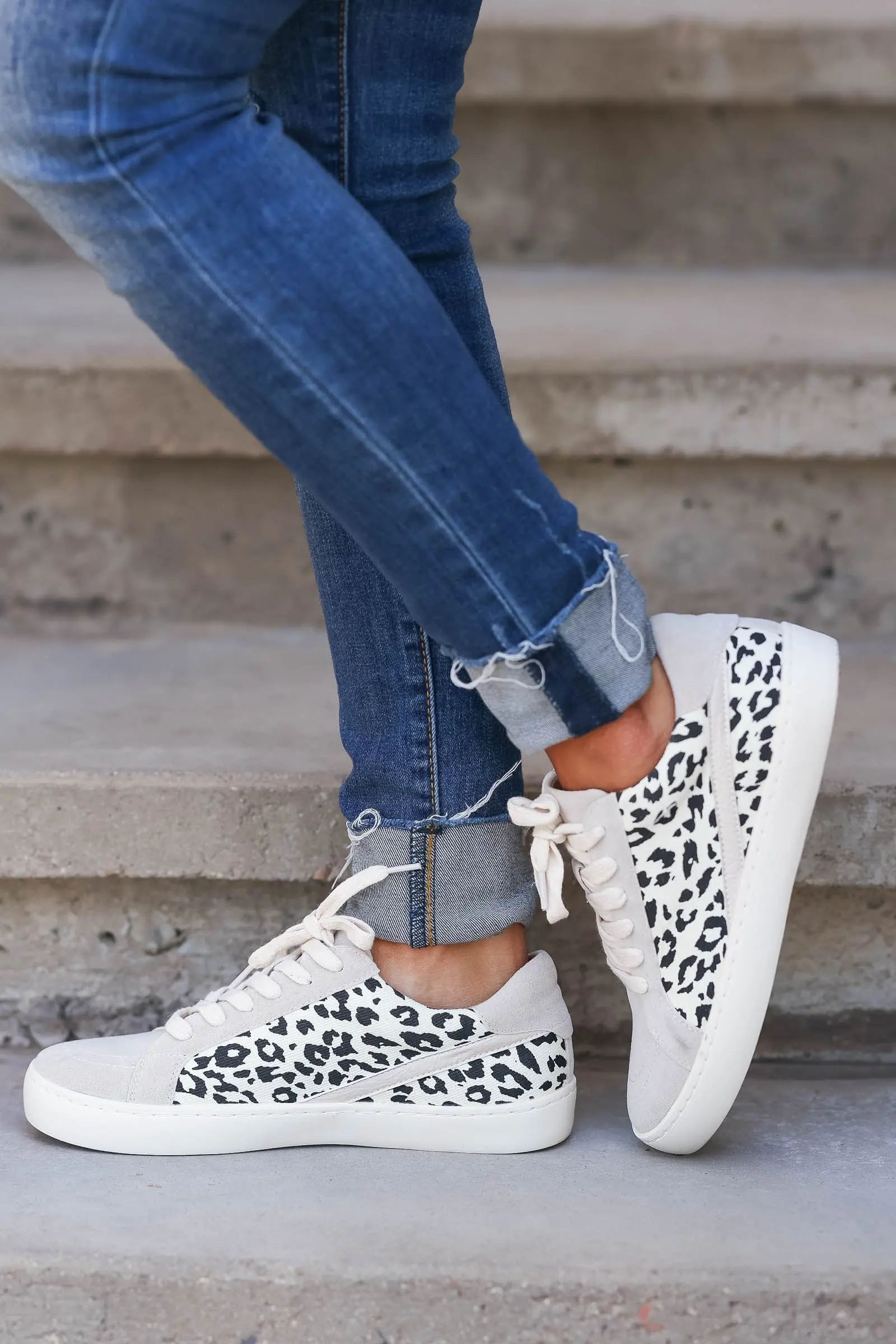 Wholesale Fashion Lace Up Canvas Ladies Casual Shoes Patchwork Leopard Women Sneakers