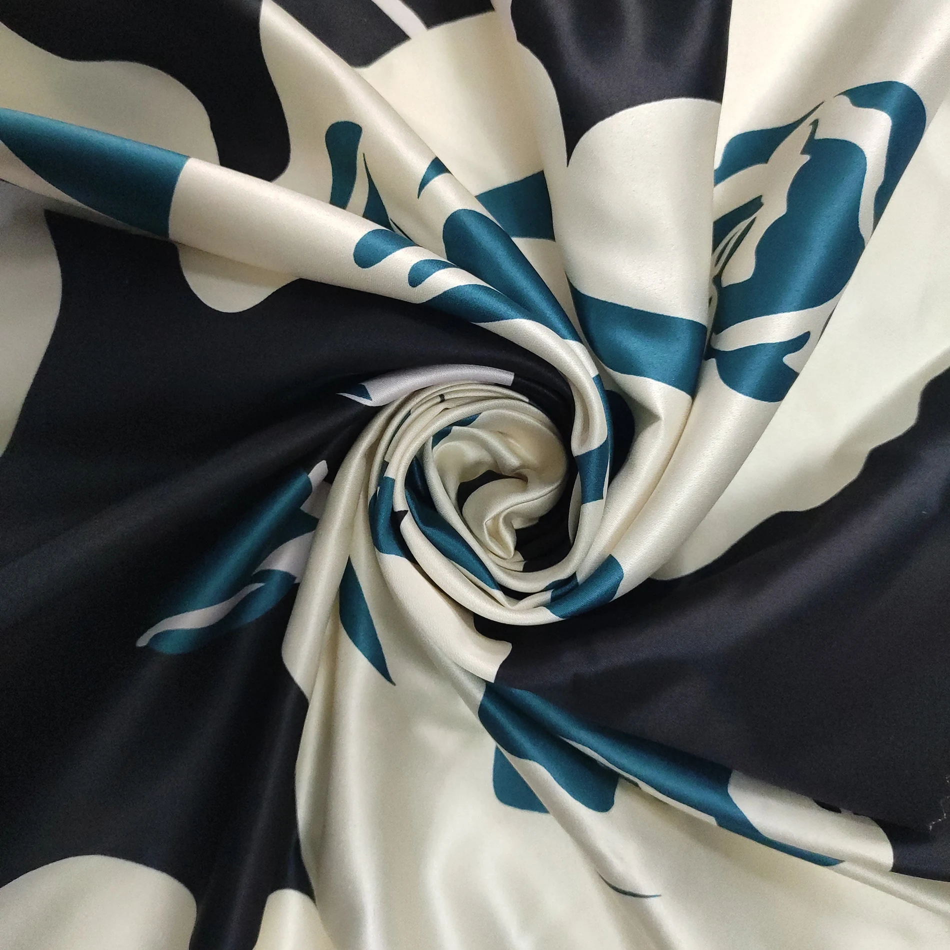 
Hot sale printed polyester satin material silk polyester satin emboss fabric for dress 