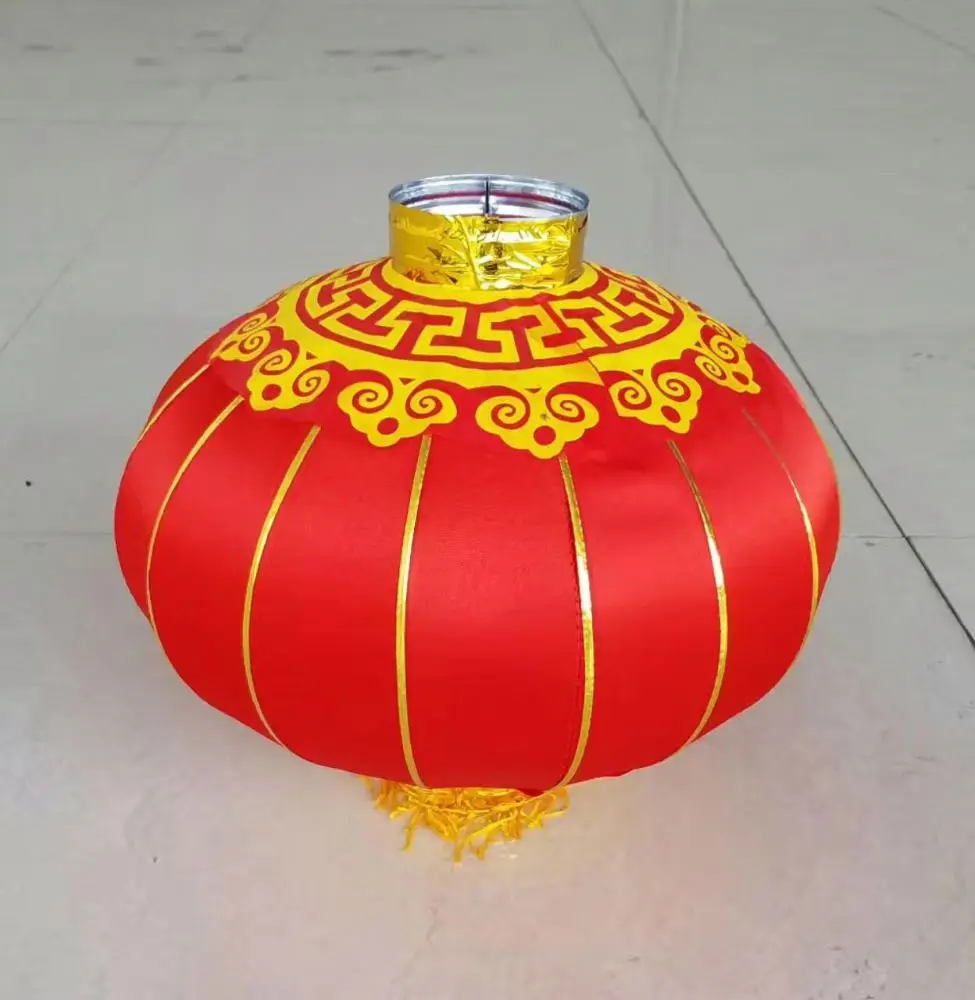 Traditional Chinese Outdoor Red Lantern New Year Decoration