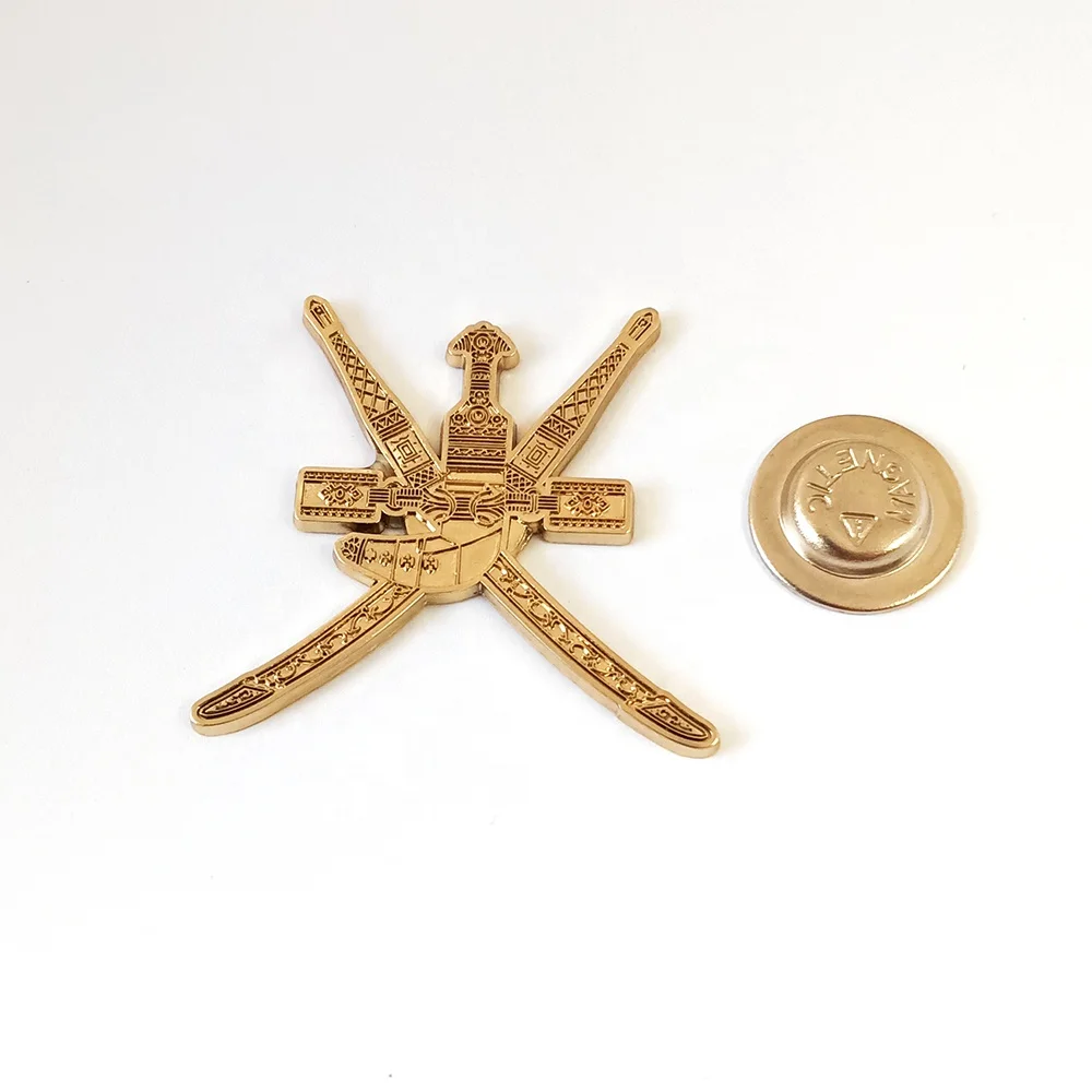 collectible free mold charge Oman national emblem Khanjar magnetic metal gold badge pin brooch