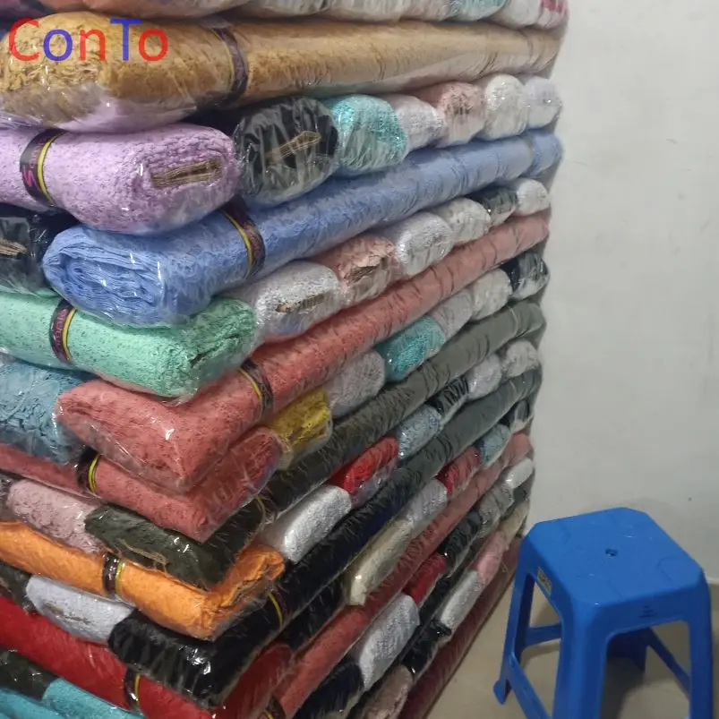 
 В наличии множество вышитых химических кружевных тканей  