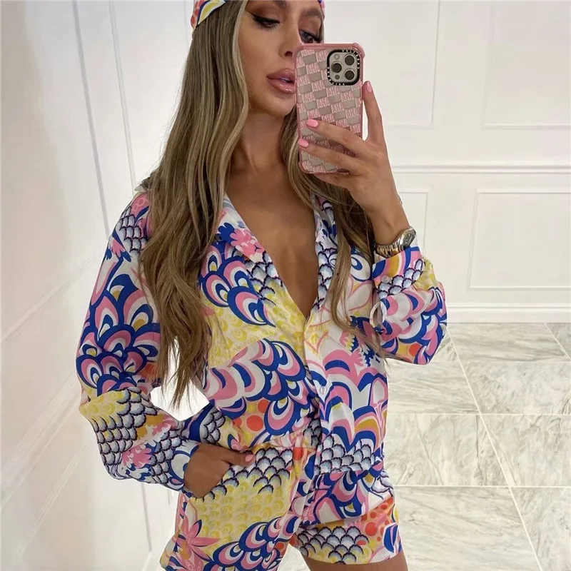 Trending Women Casual Vintage Floral Printing 3 Piece Matching Sets Long Sleeve Blouse Top Short Set With Scarf Two Piece Set