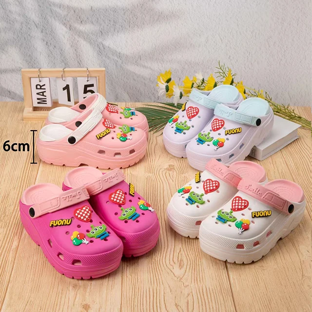 New Design Thick-Soled Clogs Sandal Anti-Odor Breathable Good Quality for Summer Slipper Girls Wholesale Ladies Garden Shoes