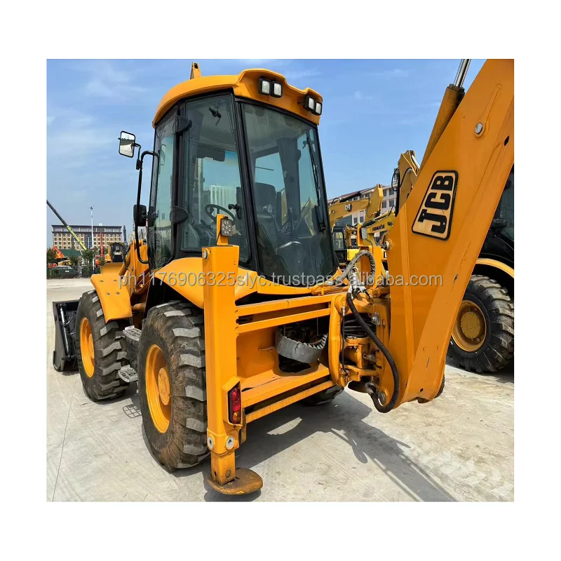 JCB 4CX (5)