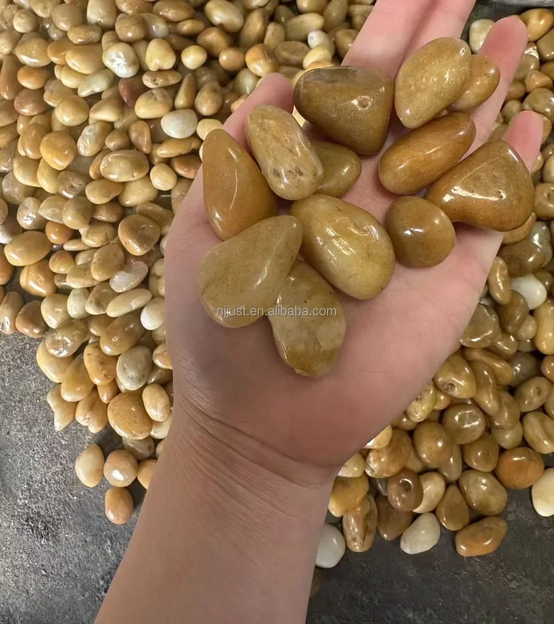 Отличное качество отполированный желтый галечный камень красный смешанный цвет гальки от Нанкинского завода по хорошей цене