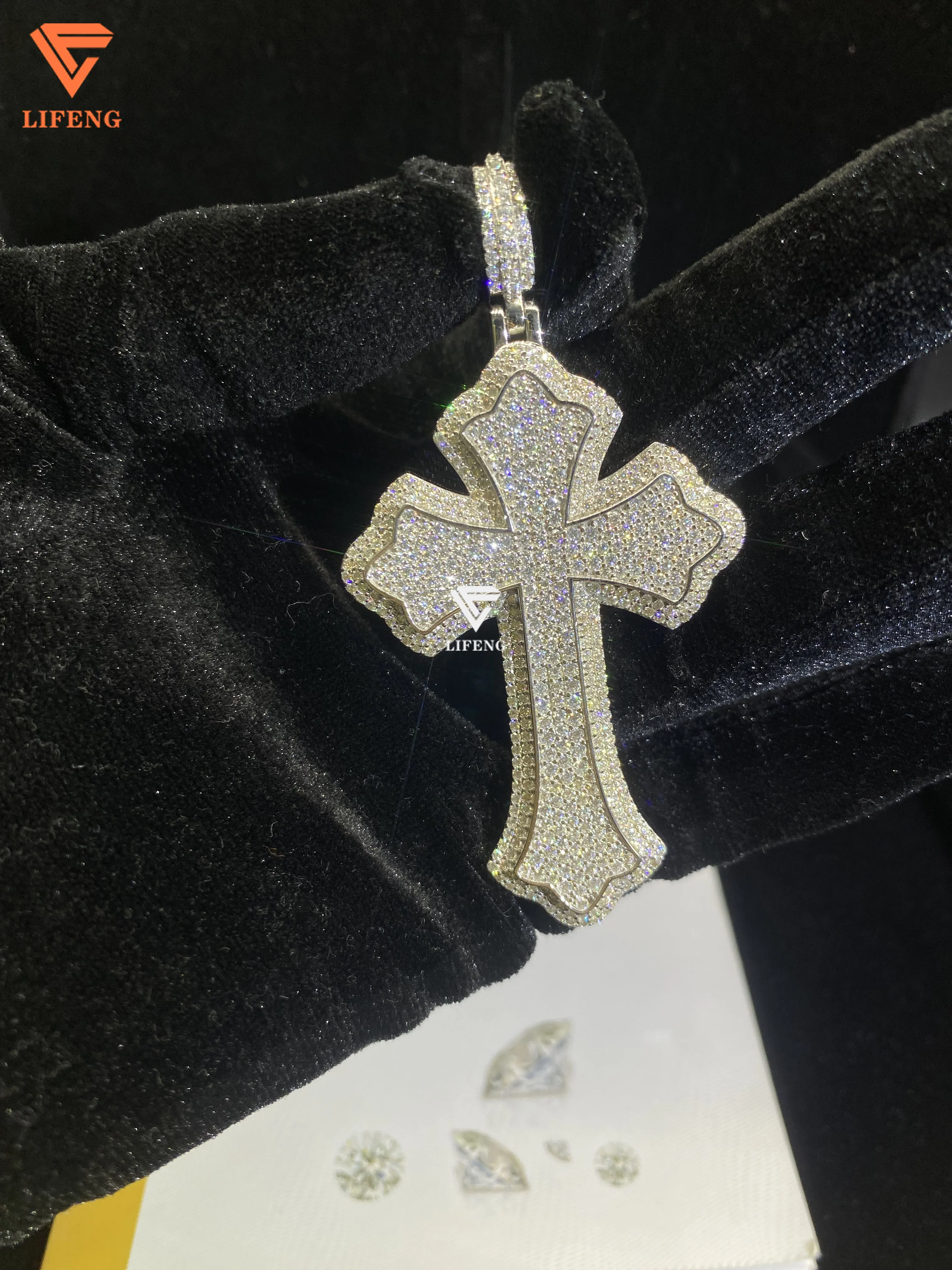 Custom VVS Moissanite Cross Pendant 925 Sterling Silver with 18K White Gold Plating Excellent Cut Diamond for Men Fine Jewelry