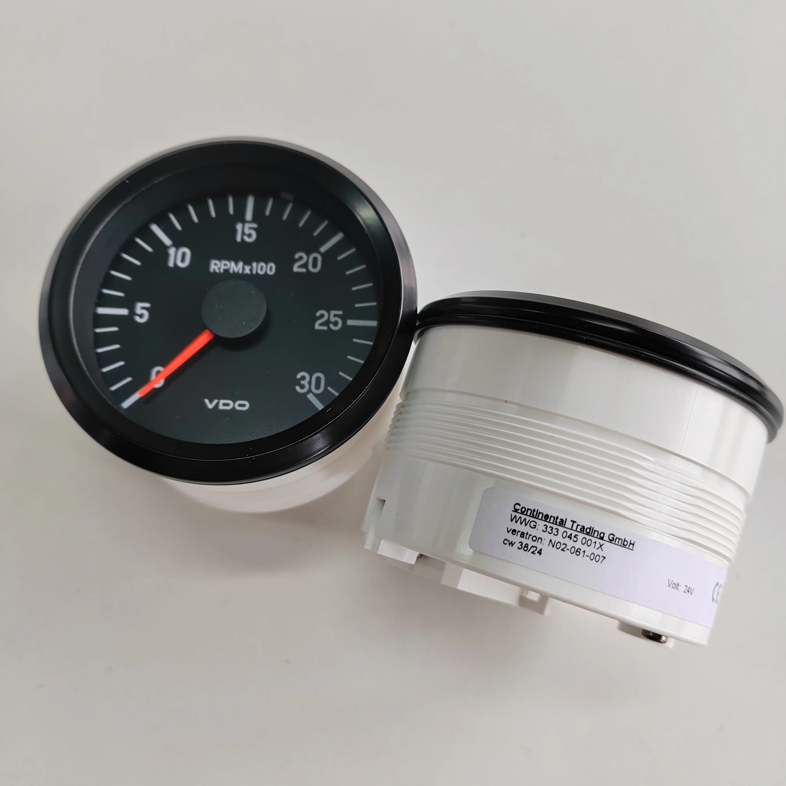 Genuine VDO Tachometer 333 045 001X Cockpit International Tachometer 3.000 RPM 80mm 24V  333 045 001  333045001