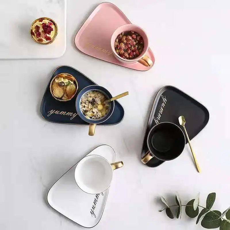Creative Design Luxury Navy Blue Restaurant Golden Handle Ceramic Coffee Mug with Triangle Plates