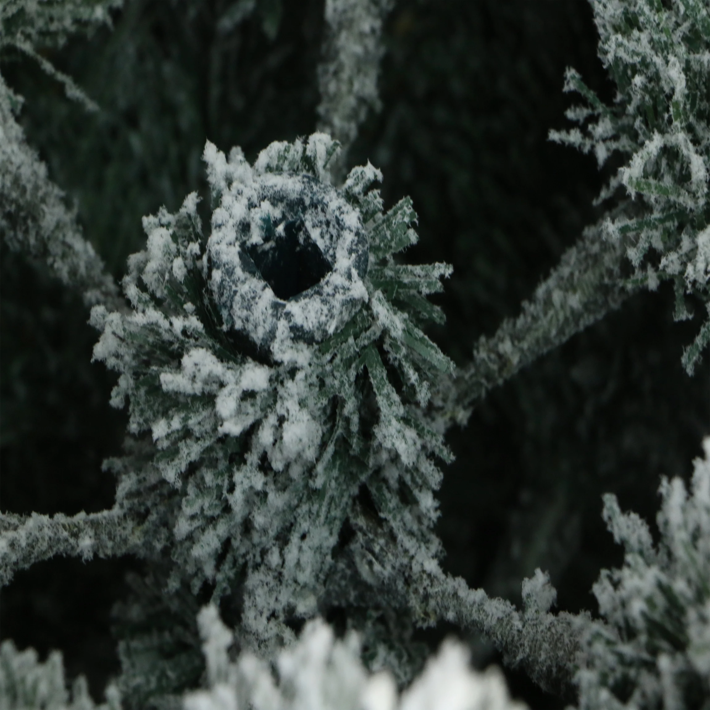 180cm 6FT Wholesale Holiday Decoration Ornaments Gift Pvc Mixed Artifical Snow Flocking White Snowy Christmas Trees