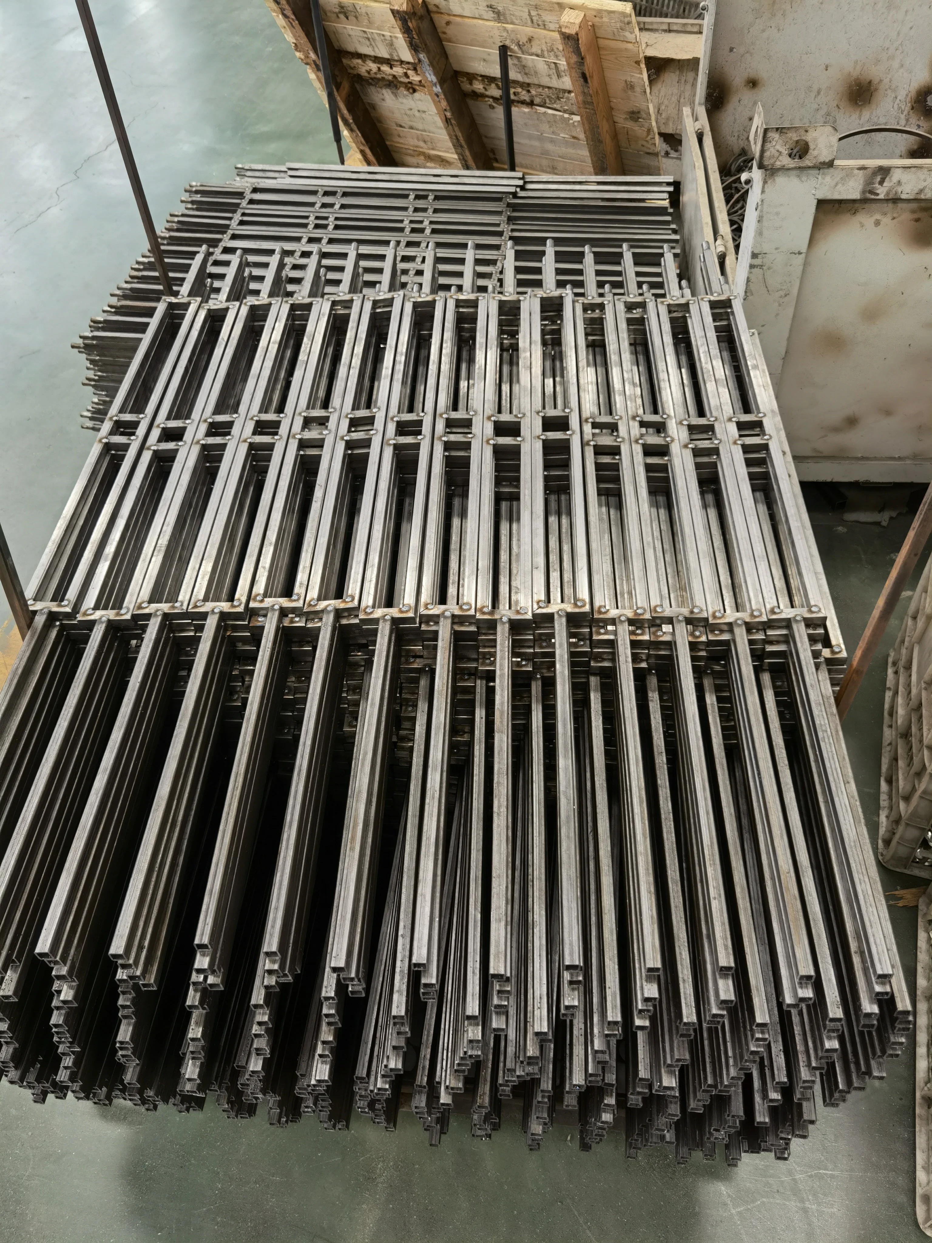 JYD Home Wholesale Rectangle Wrought  Iron Hollow Stairs Balusters -  1/2 in. x 44 in. (Q-129)  -Wrought Iron Decorative parts