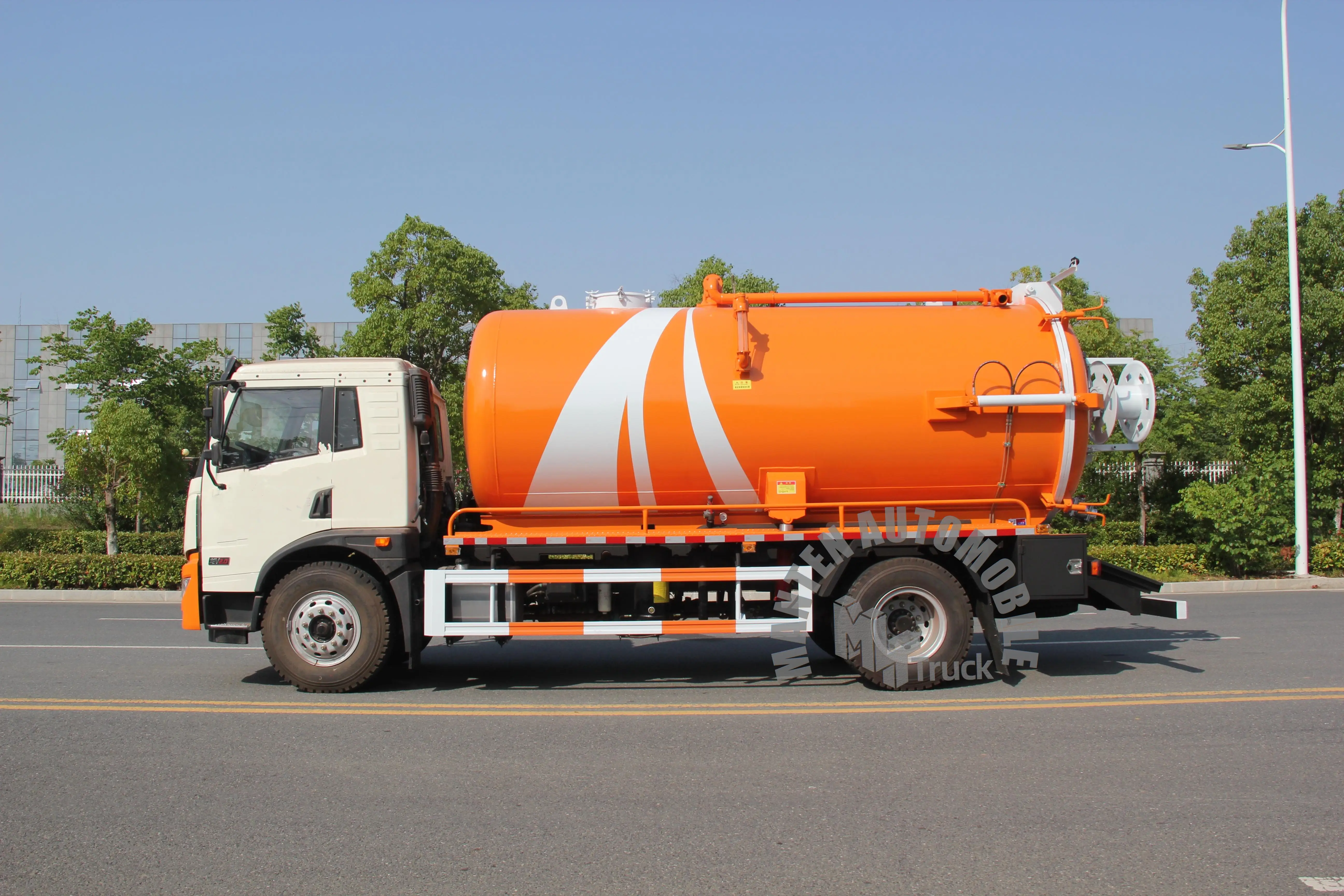 suction sewage truck(1).jpg