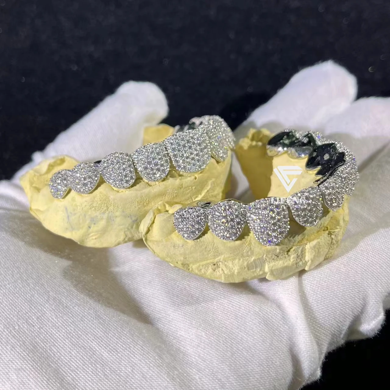 Deep Perm Cut Grillz Custom VVS Moissanite Hip Hop Grillz 16/20 teeth 14K 18K White Gold Diamond Iced Out Grillz Jewelry