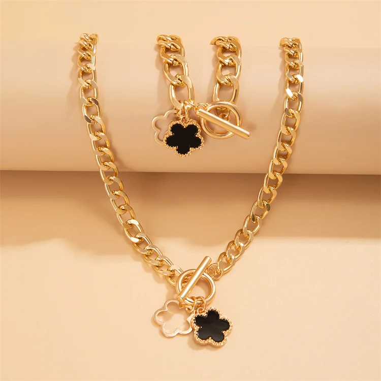 Fashion Niche Light Luxury Design High-end Clavicle Chain Five Leaf Petal Flower Pearl Chain Necklace Bracelet Jewelry Set