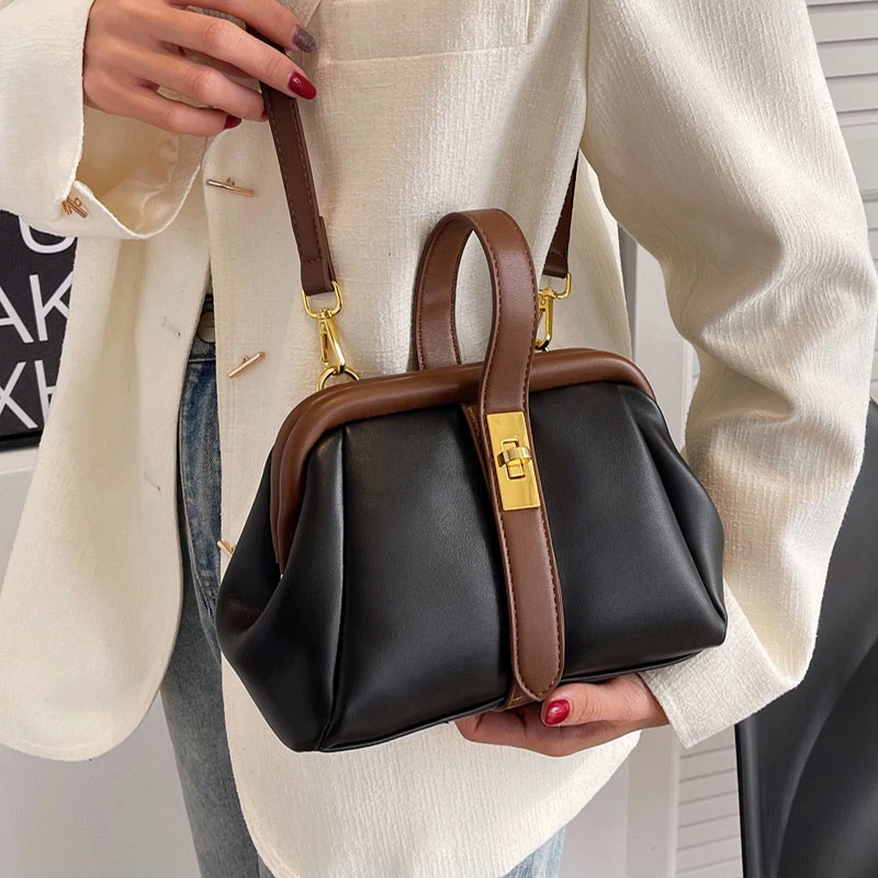 Factory Direct Wholesale Ladies Hand Bags Fashion Women Clutch Bag Elegant Crossbody Bag