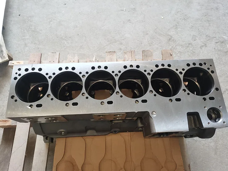 Stable quality tractor trailer cargo truck dumper tipper 6C diesel engine cylinder block kit
