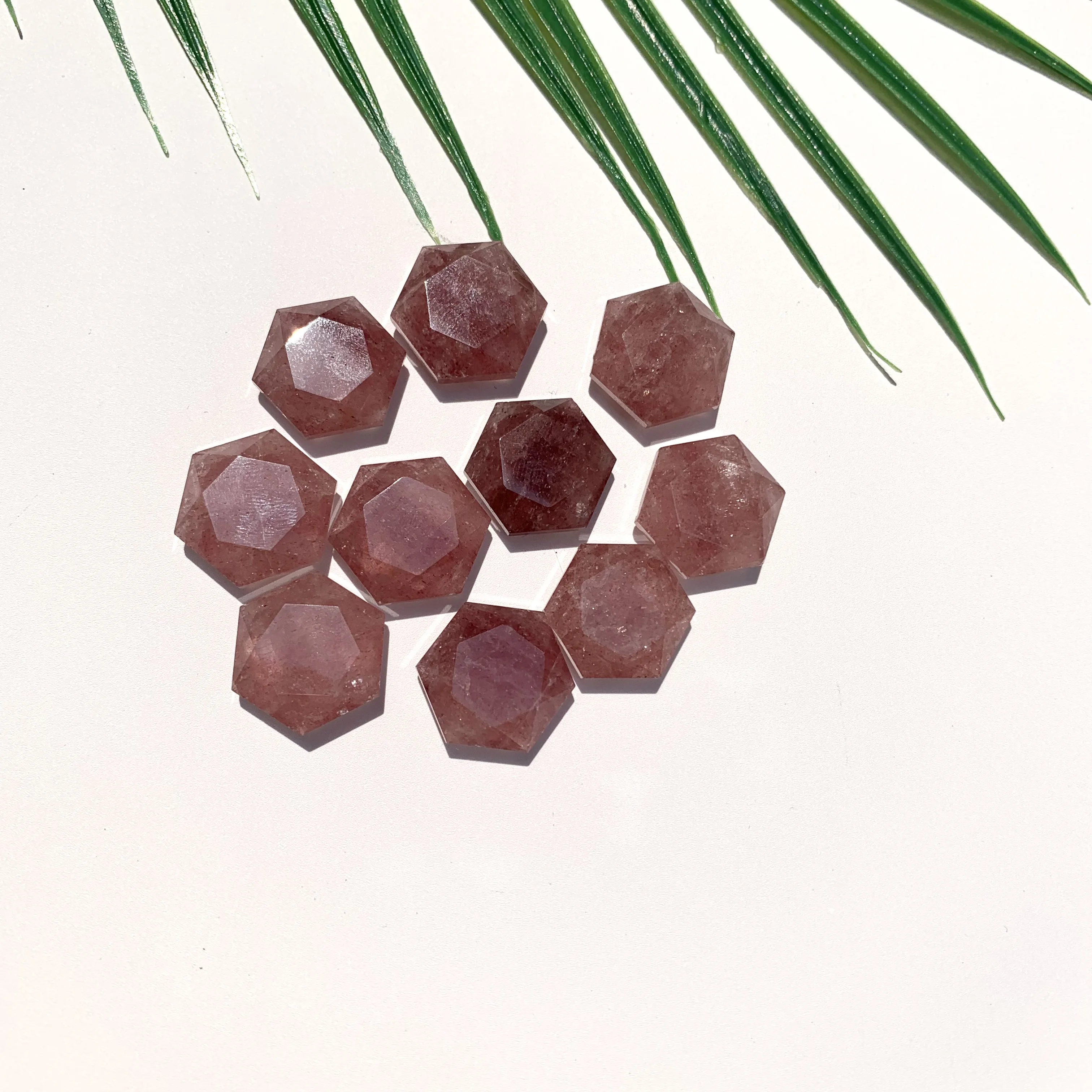 Natural Red Strawberry Healing Gemstone Hexagram Faceted Satellite Shape Pendant Spiritual Energy Jewelry