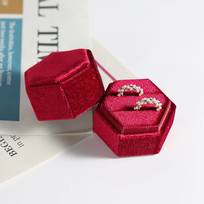 Wholesale Mini Jewellery Case Portable Ring Earring Necklace Storage Organizer Custom Pu Leather Small Jewelry Box for wedding